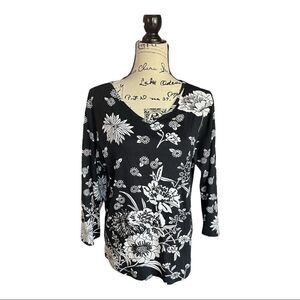 Brownstone Studio Black & White Long Sleeve V-neck Top size Large